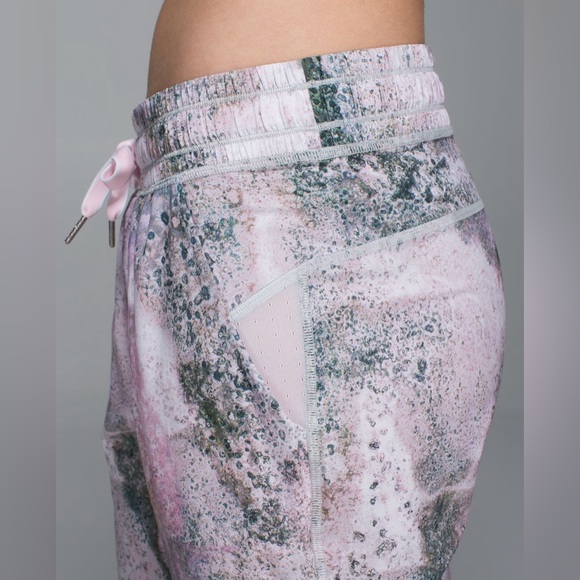 Lululemon Namaskar Pant II “Sugar Crush Multi” - Picture 5 of 12